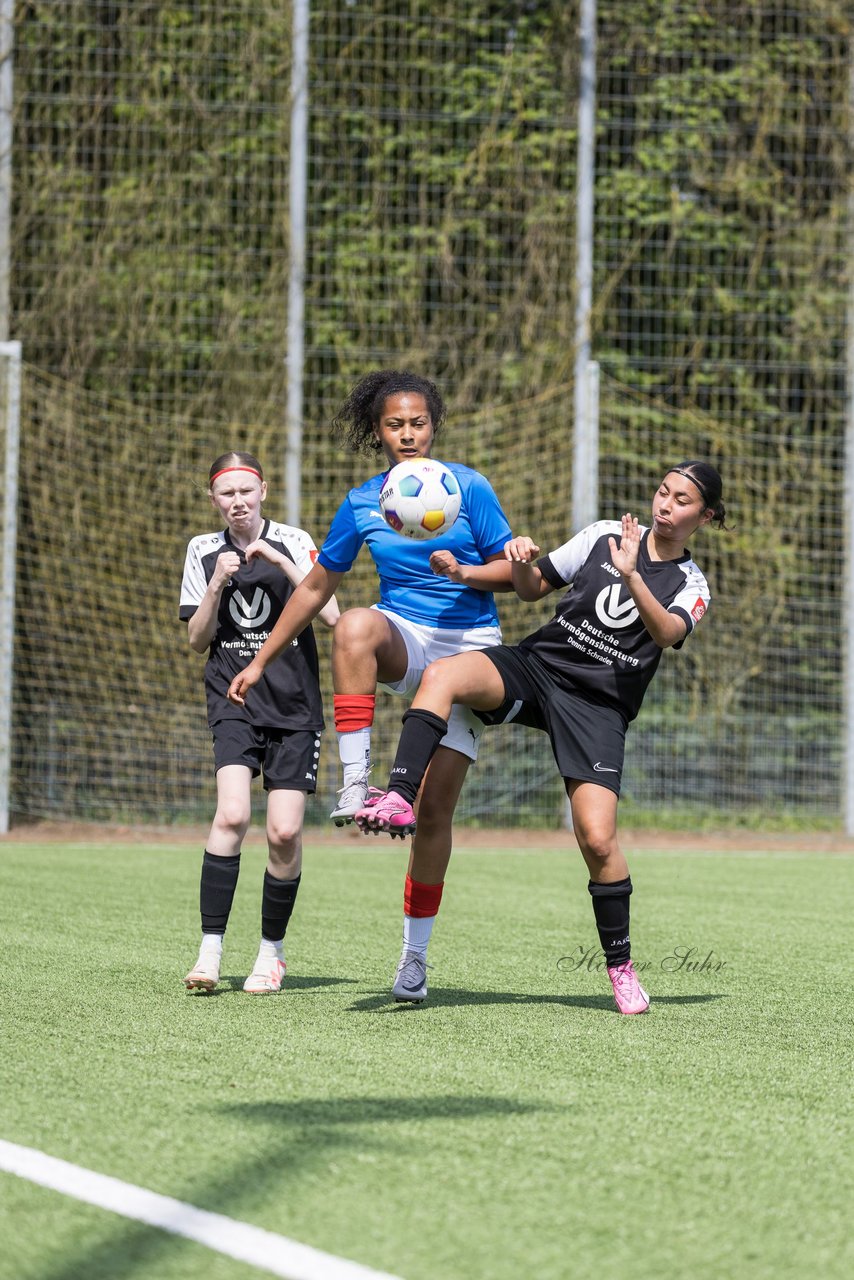 Bild 341 - wBJ SH-Pokalfinale  Holstein-Kiel - SV Viktoria : Ergebnis: 1:0